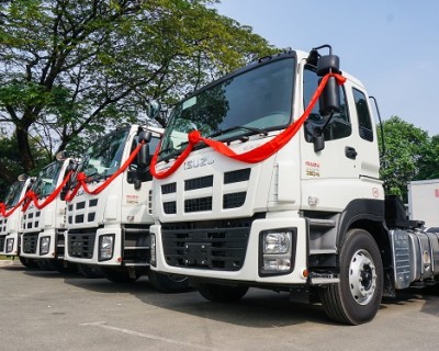 Xe đầu kéo Isuzu 39 tấn 2 chân EXZ 