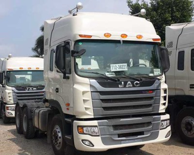 Đầu kéo Jac 420Hp - 38.470 kg 