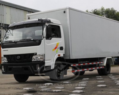 Xe tải 5 tấn (5000kg) VT490 Thùng Kín