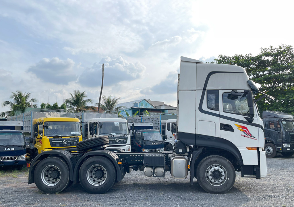 đầu kéo dongfeng