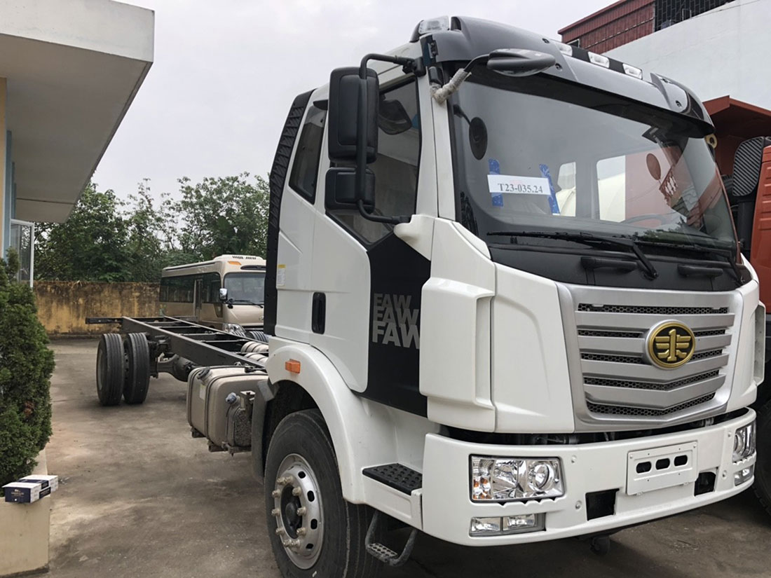 xe tải faw 7 tấn thùng 9.7m
