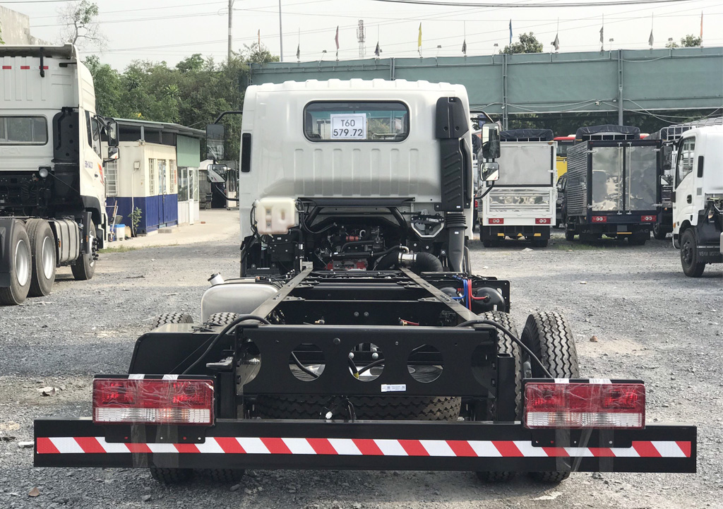 jac n500 chở gà