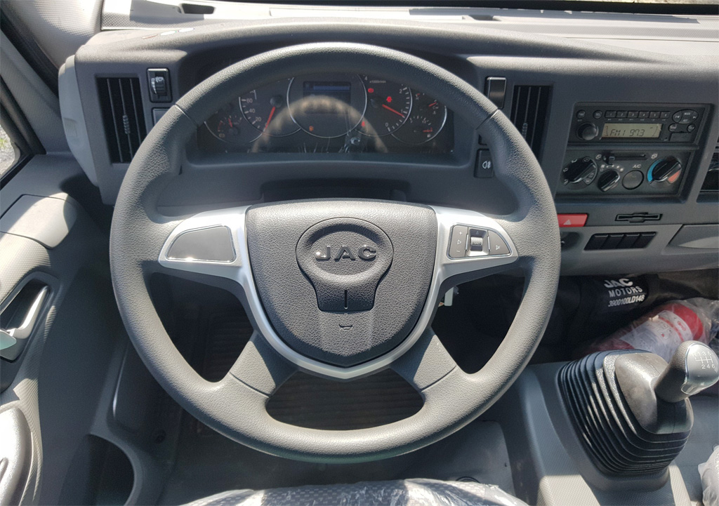 jac n500 chở gà