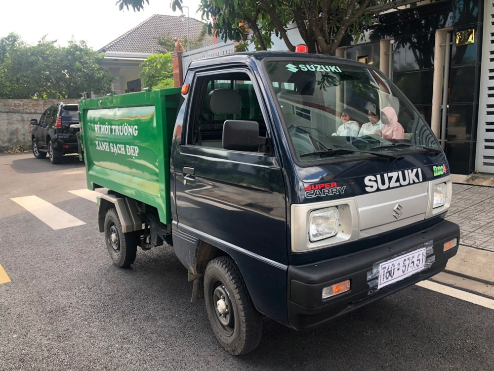 xe chở rác Suzuki 400kg