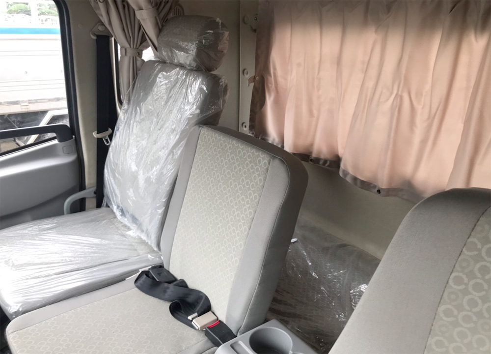cabin dongfeng b180