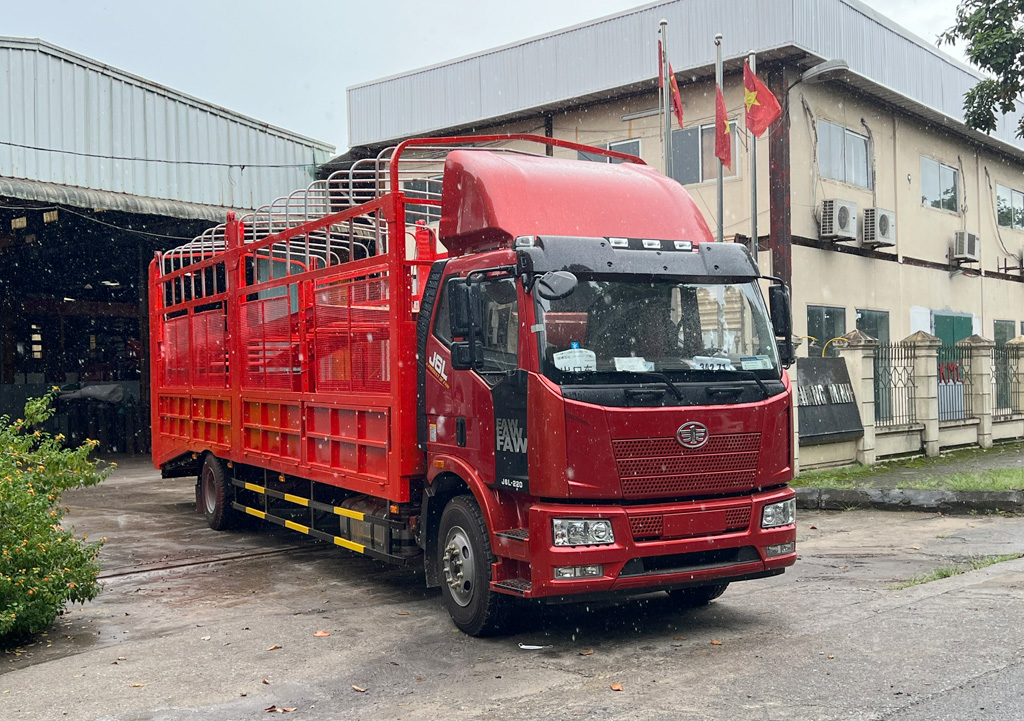 xe tải faw chở ô tô