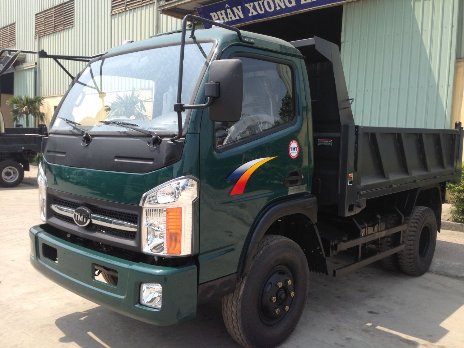 Xe tải Dongfeng 7 tấn 2 cầu nhập khẩu giá rẻ