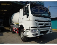 Xe bồn trộn bê tông 9 khối Howo 
