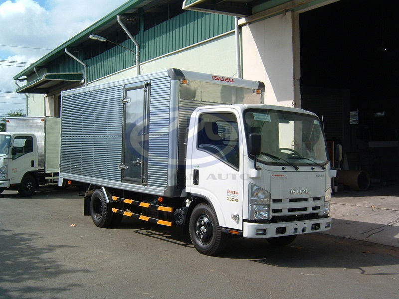 Xe tải Isuzu 14 tấn QKR 230 đầu vuông 1T4 giá rẻ nhất Miền Bắc